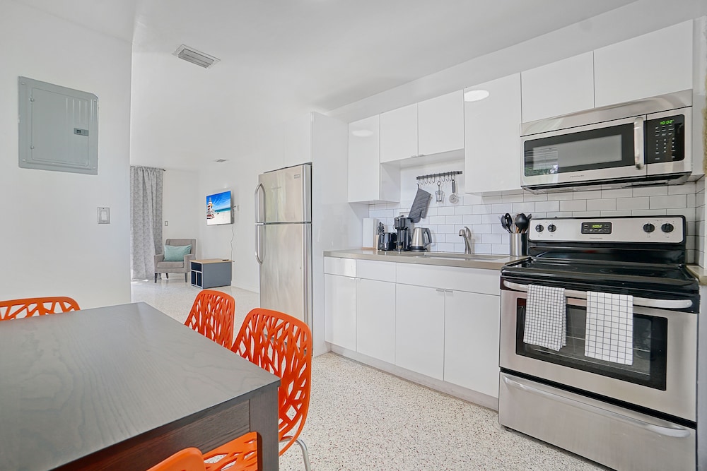 Classic Apartment photo 2