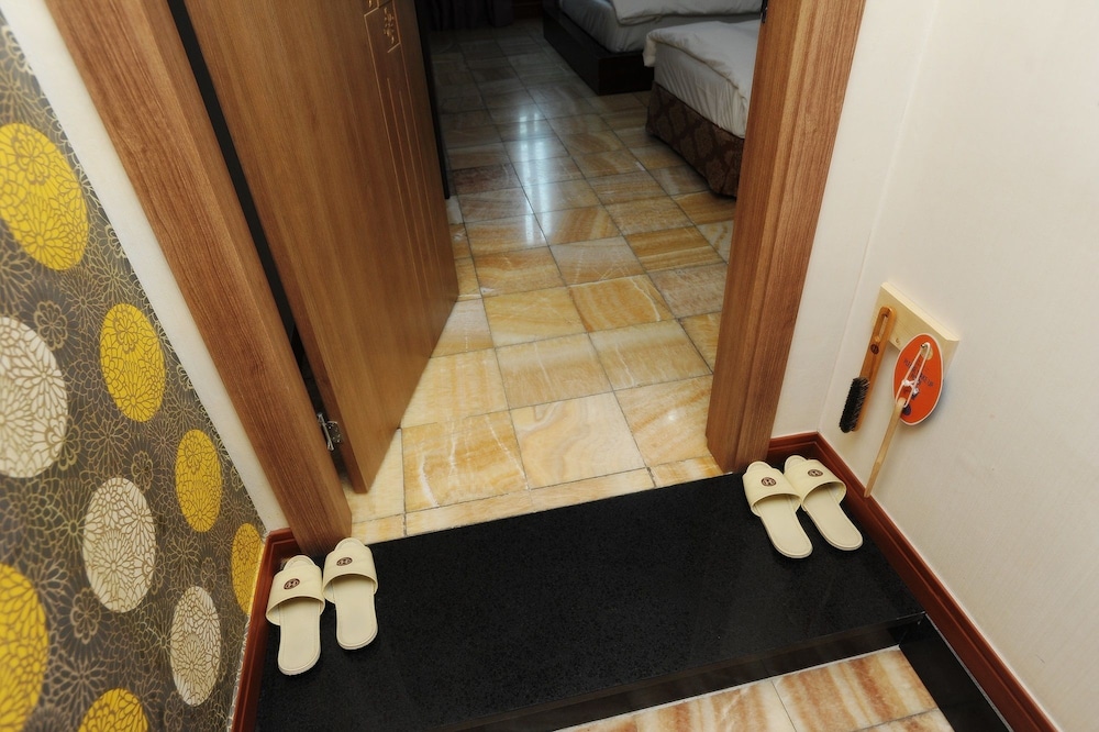 Deluxe Twin Room photo 3