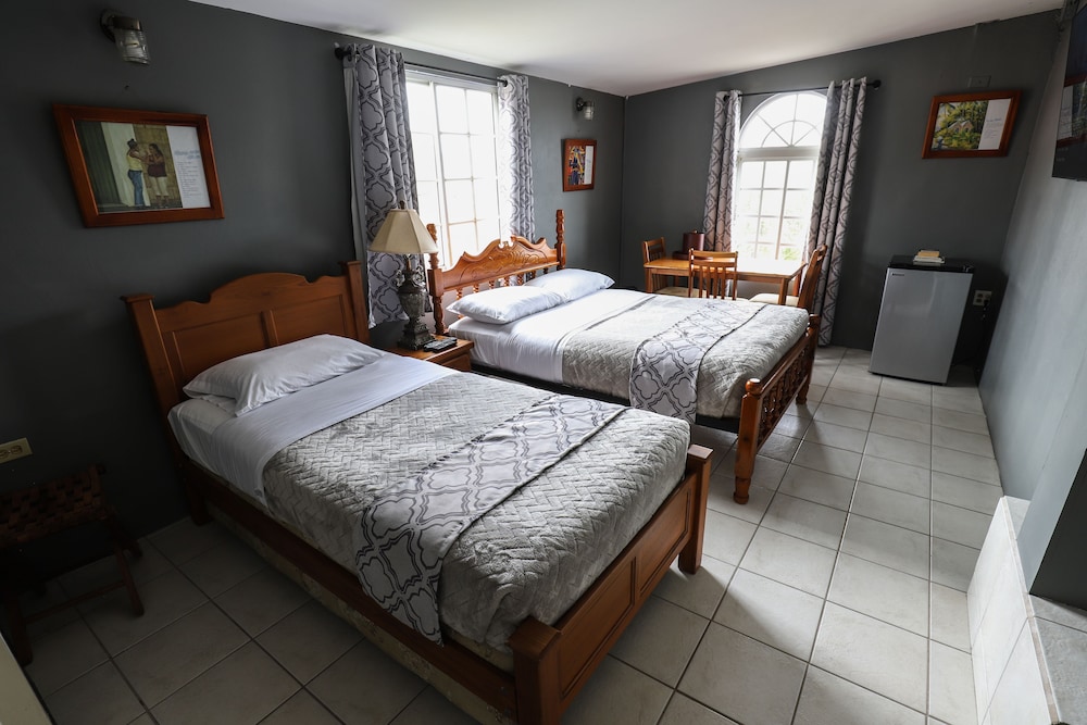Comfort Triple Room, Multiple Beds, Refrigerator photo 3