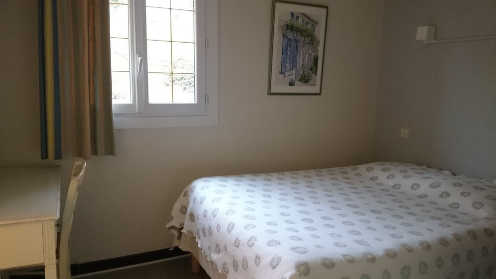 Economy Room photo 1