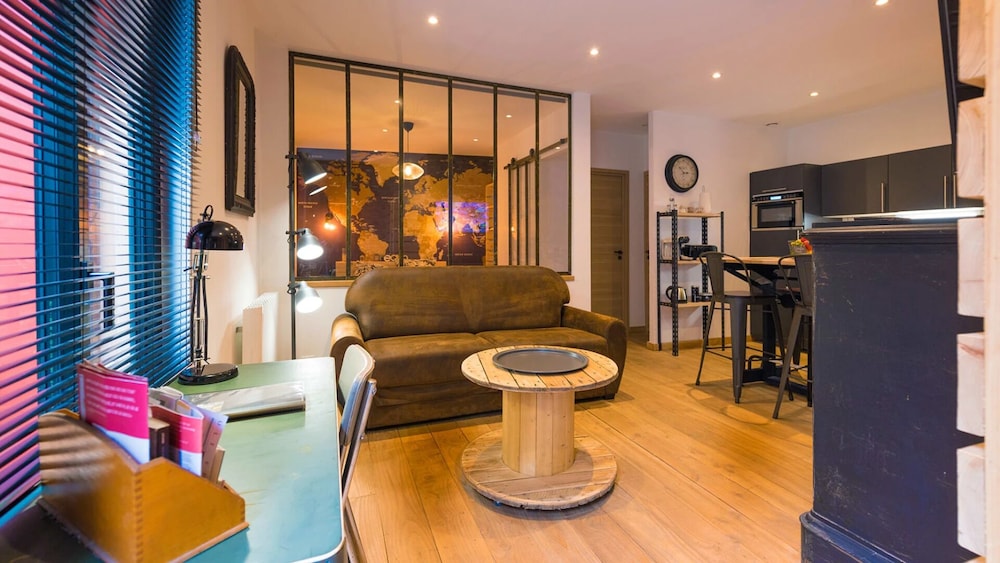Deluxe Apartment, City View