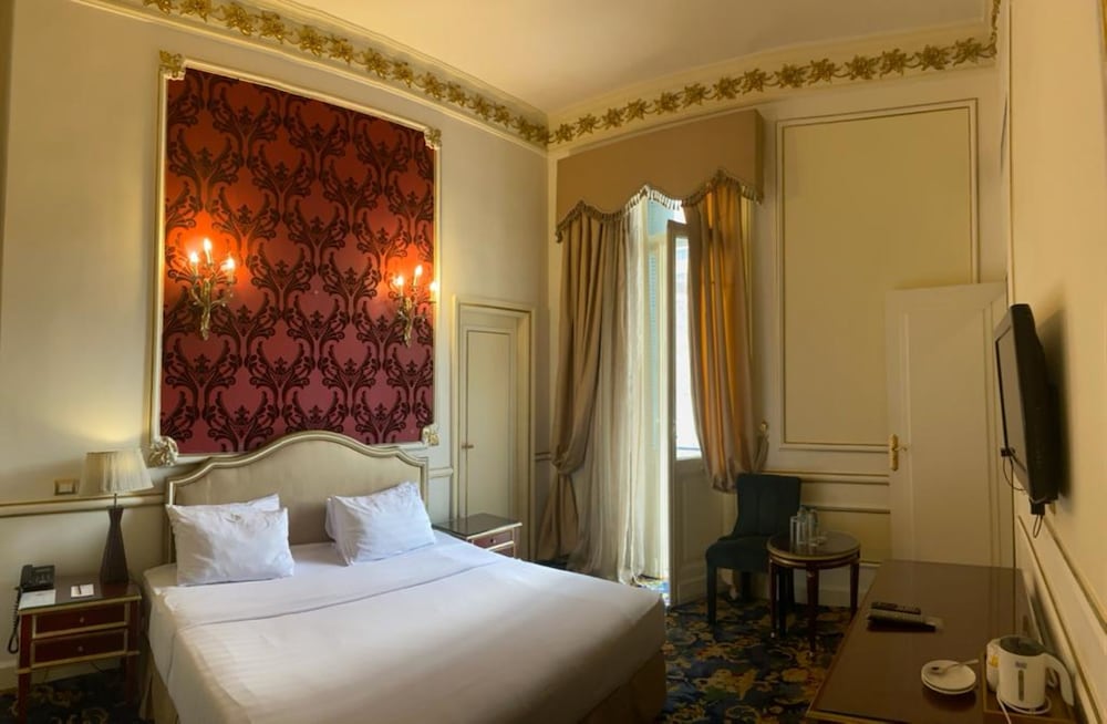 Golden Deluxe Room Sea Side View - Photo 6