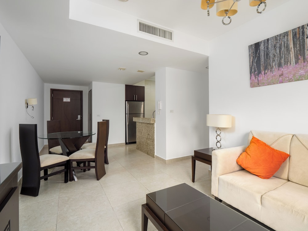 Groundfloor Apartment photo 3