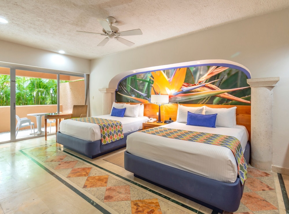Standard Room, 2 Double Beds, Patio, Garden View