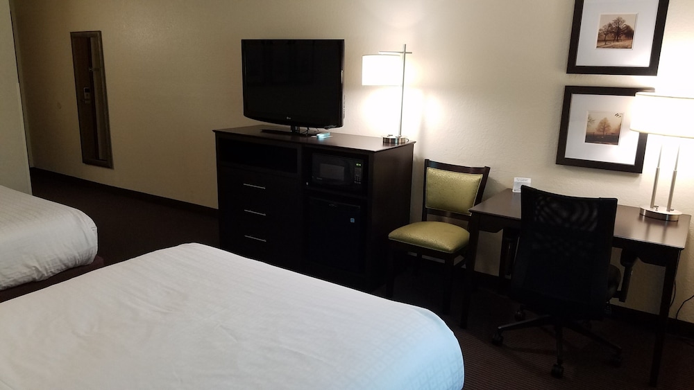 Executive Room, 2 Queen Beds, Non Smoking - Photo 2