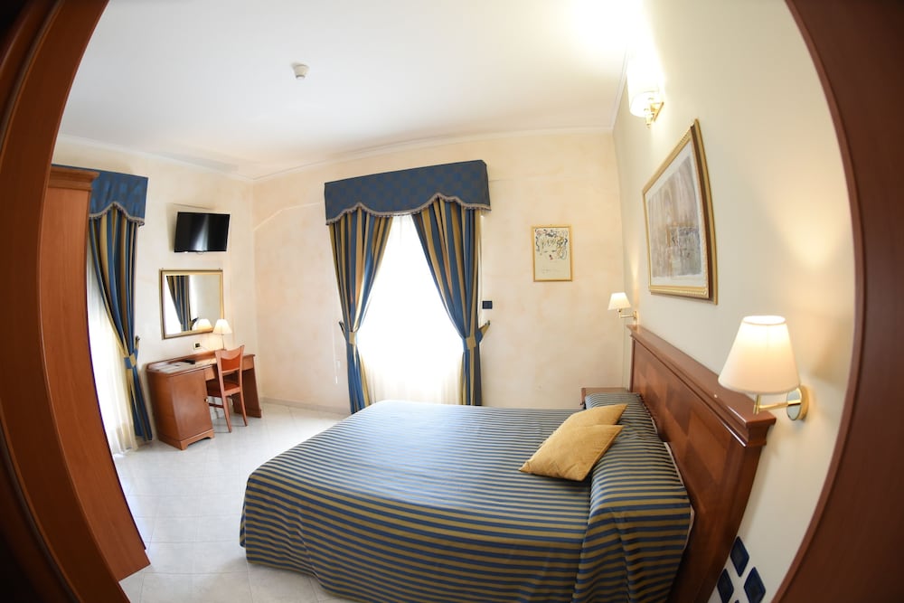 Economy Room, 1 Double Bed photo 2