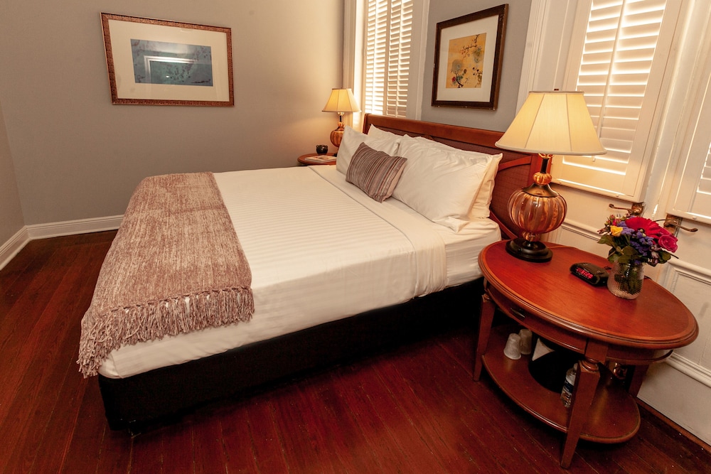 Junior Suite, 1 King Bed photo 1