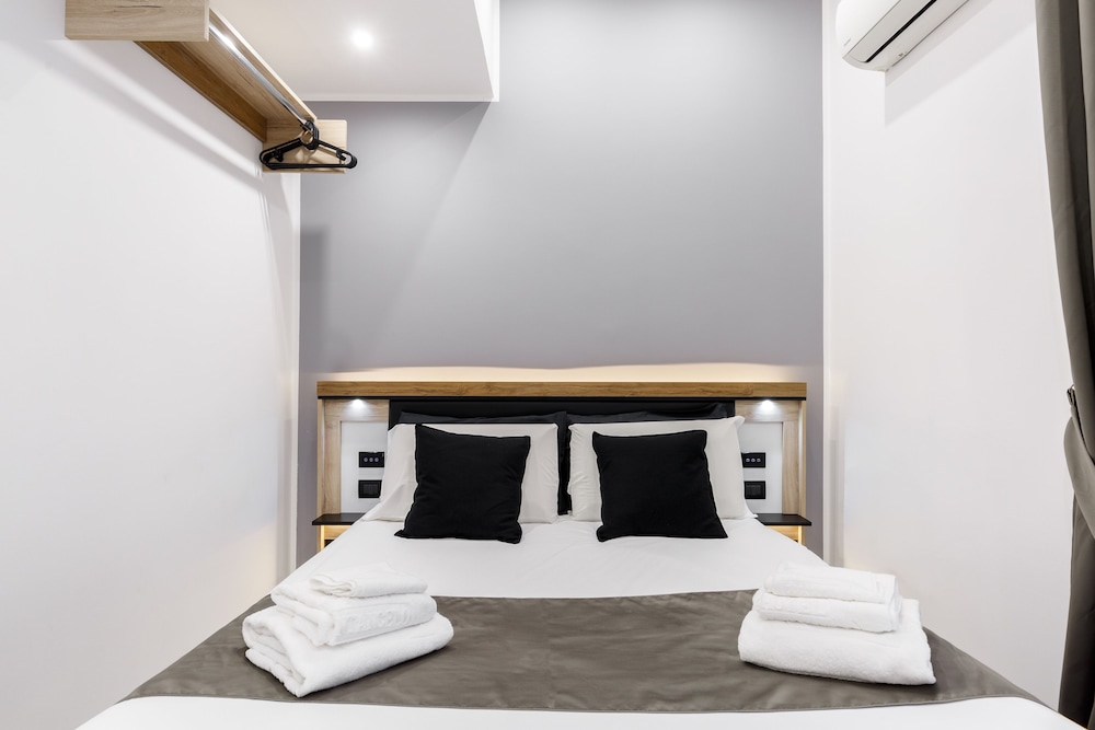 Basic Double or Twin Room photo 2