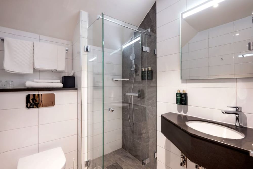 Superior Twin Room - Photo 8