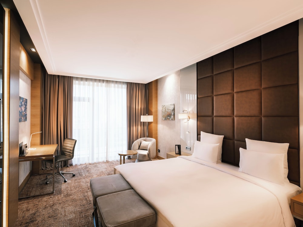 Standard Room, 1 King Bed