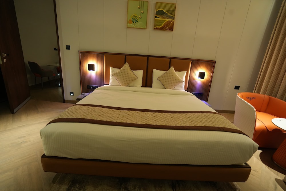 Deluxe Double Room, City View photo 1