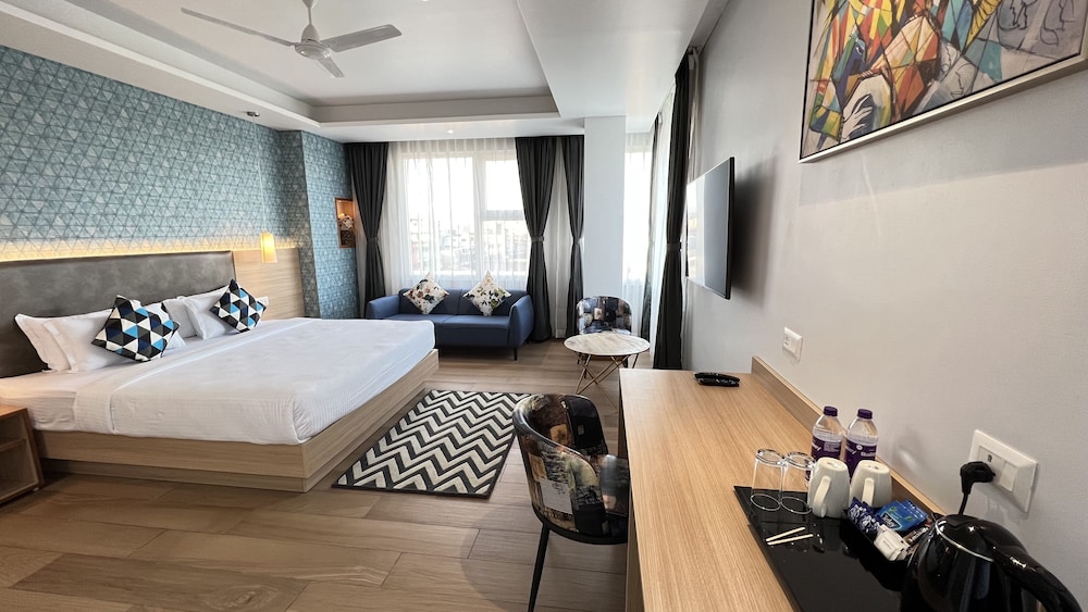 Executive Room - Photo 14
