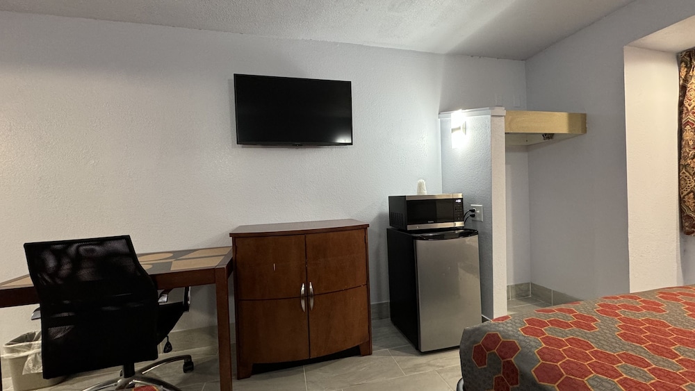 Deluxe Room, 2 Queen Beds, Non Smoking - Photo 2