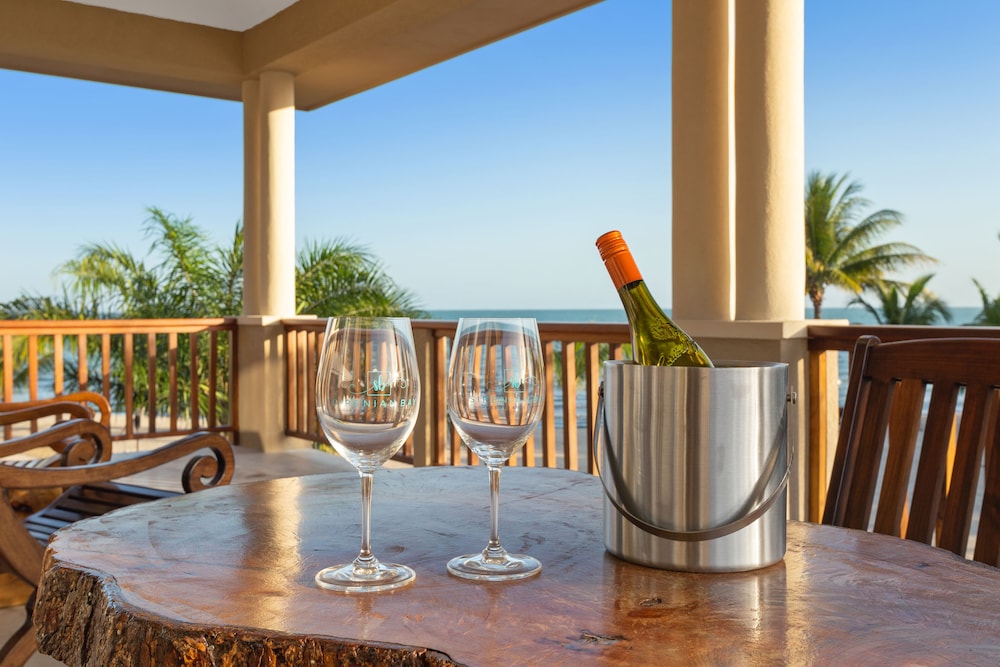 Lobster Luxury Bungalow, 1 Bedroom, Beach View photo 1