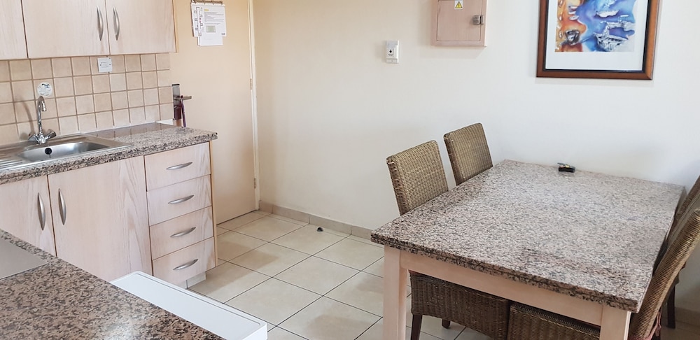 Condo, 2 Bedrooms - Photo 1