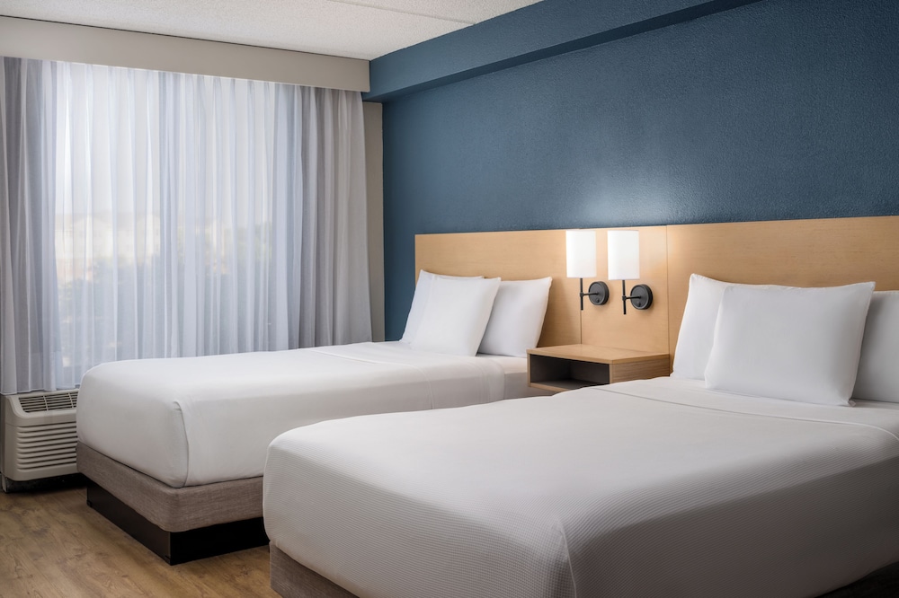 Room, 2 Double Beds - Photo 1