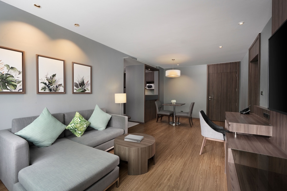 Executive Suite, 1 King Bed photo 3