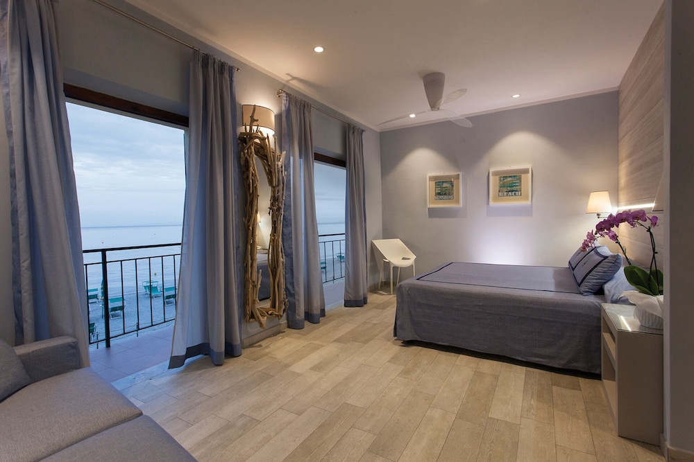 Deluxe Studio Suite, Annex Building (300 meters from main building)