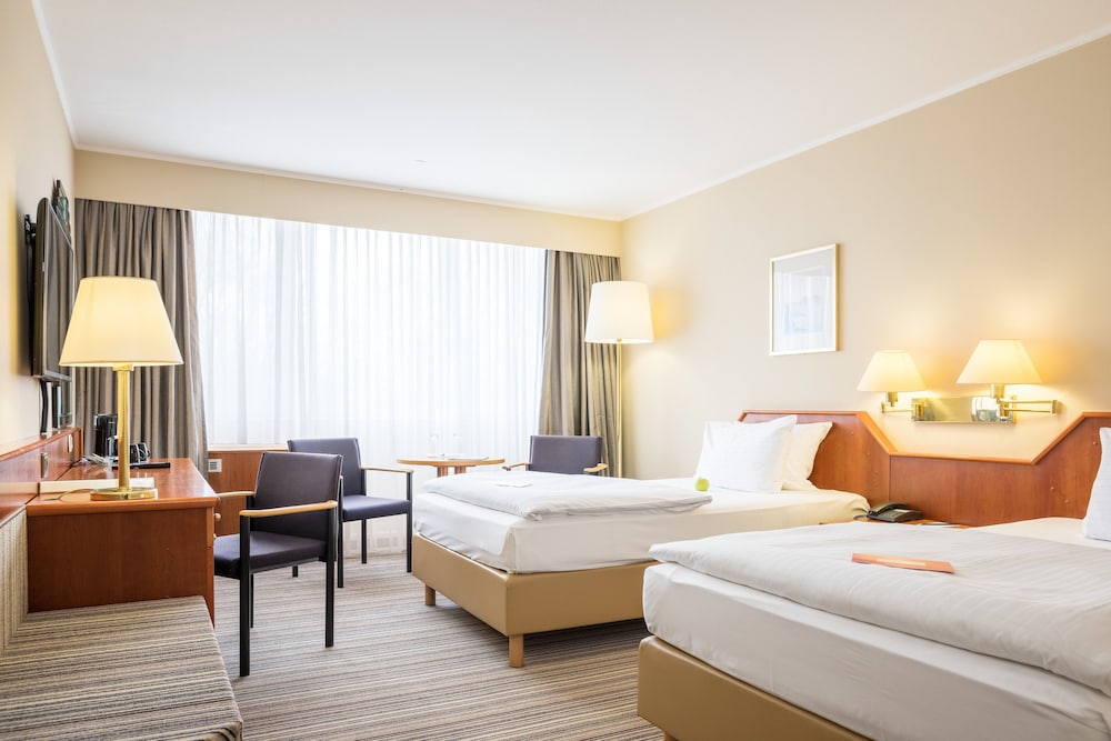 Standard Twin Room - Photo 1