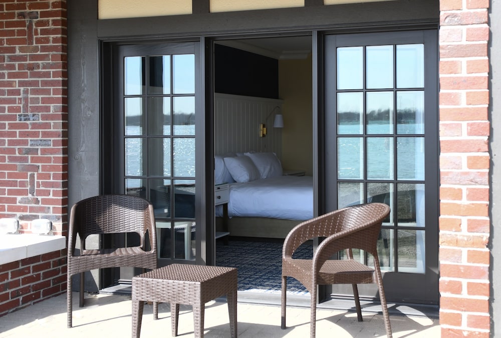 Deluxe Room, 2 Queen Beds, River View - Photo 2
