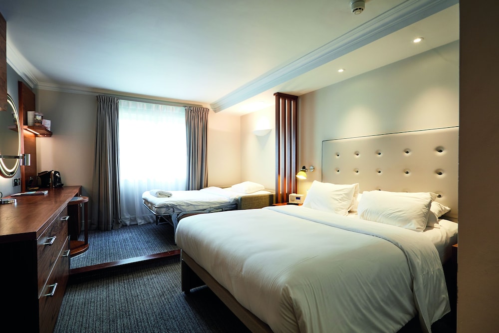 Family Double Room, 1 Double Bed with Sofa bed - Photo 1