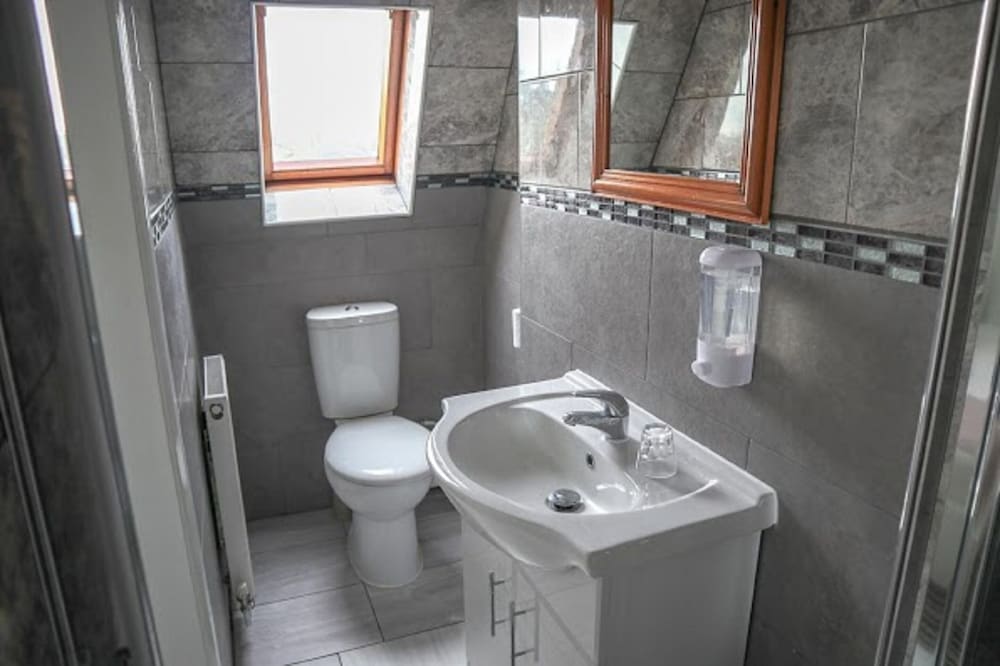 Double Room (Small) photo 3