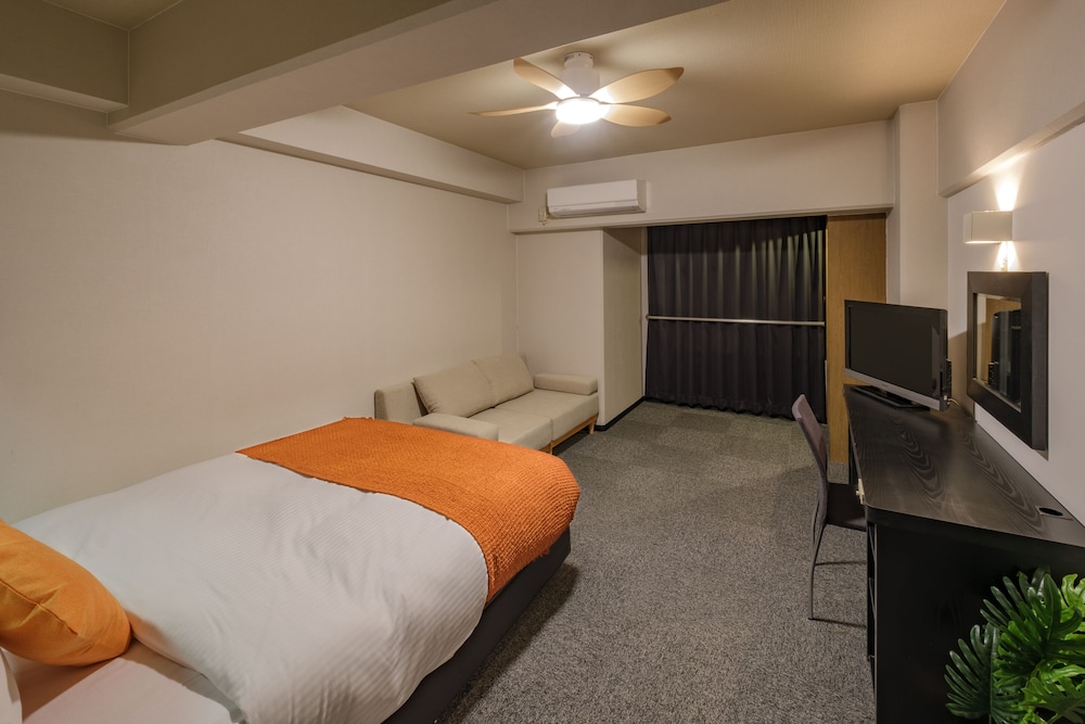 Standard Room (1 Double Bed) - Non-Smoking - Cleaning Fee Extra - Photo 5