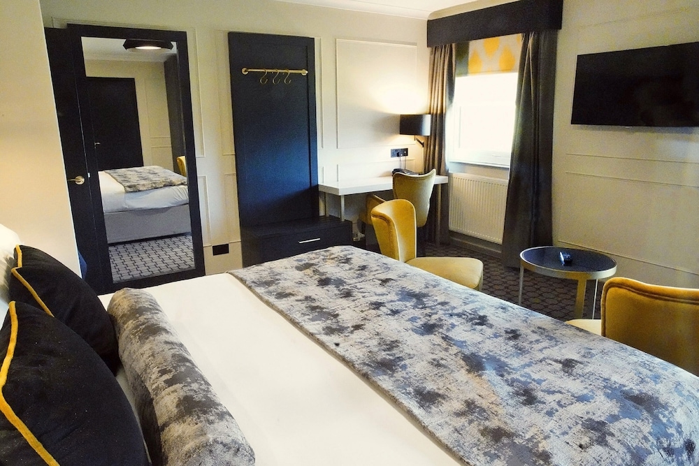 Deluxe Double Room, 2 Twin Beds - Photo 6