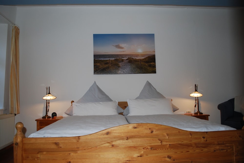 Double Room, 1 Queen Bed, Non Smoking, Private Bathroom