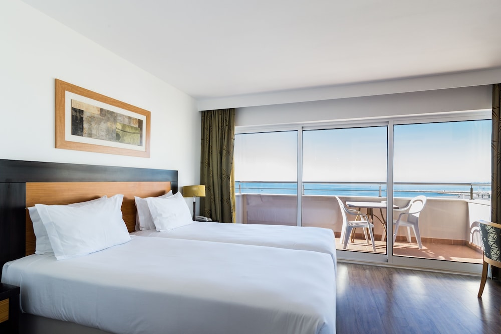 Double or Twin Room, Sea View - Photo 2
