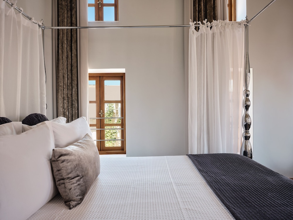 Penthouse Suite with Private Terrace & Sea View - Photo 7