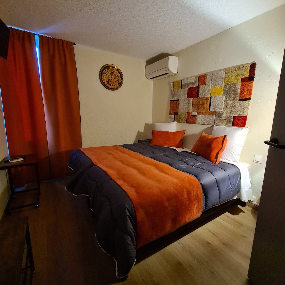 Classic Twin Room - Photo 6