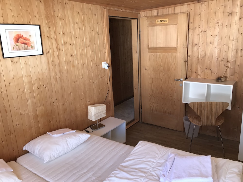 Standard Single Room, Shared Bathroom, Mountain View photo 2