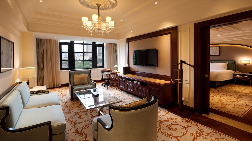 Suite, 1 Bedroom - Photo 1