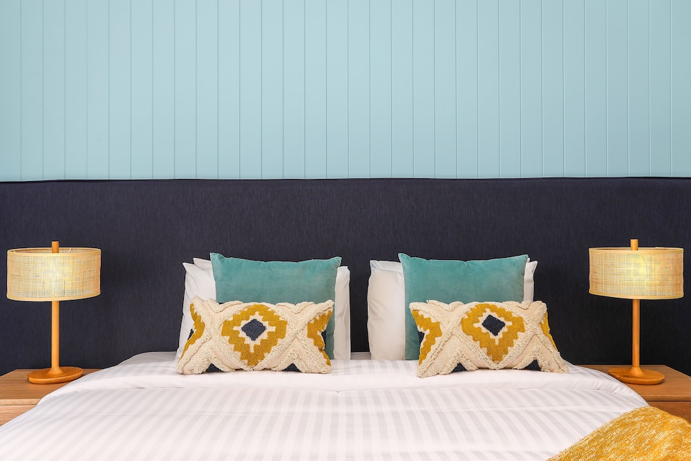 Bay Mini, 1 Queen Bed