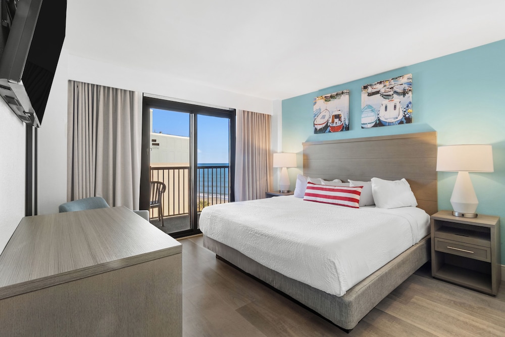 Mariner Ocean View Deluxe Three Bedroom Condo - Photo 4