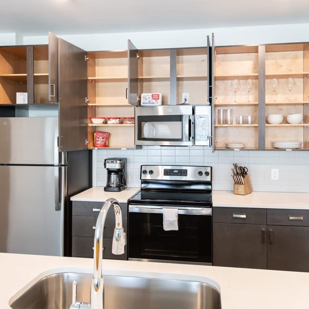 Cozysuites Wspaniałe mieszkanie z 3 sypialniami w centrum Cincinnati, Zdjęcie 52