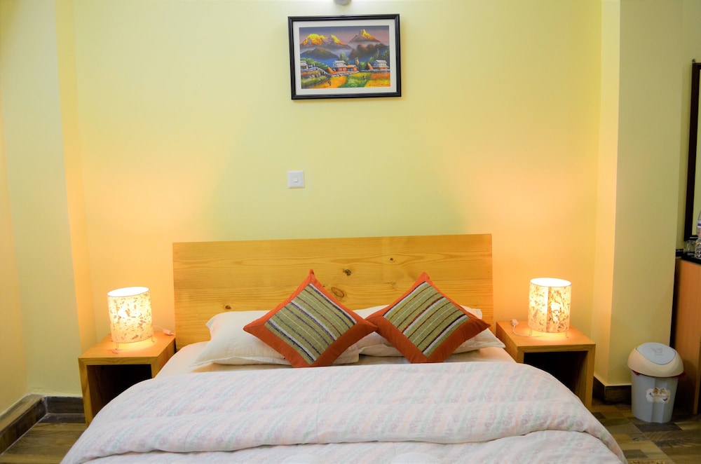 Deluxe Room, 1 Queen Bed photo 1