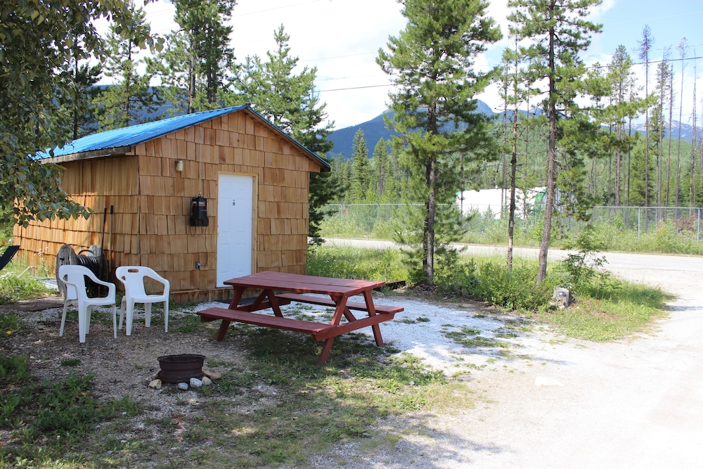 Deluxe Cabin, 1 Queen Bed with Sofa bed photo 2