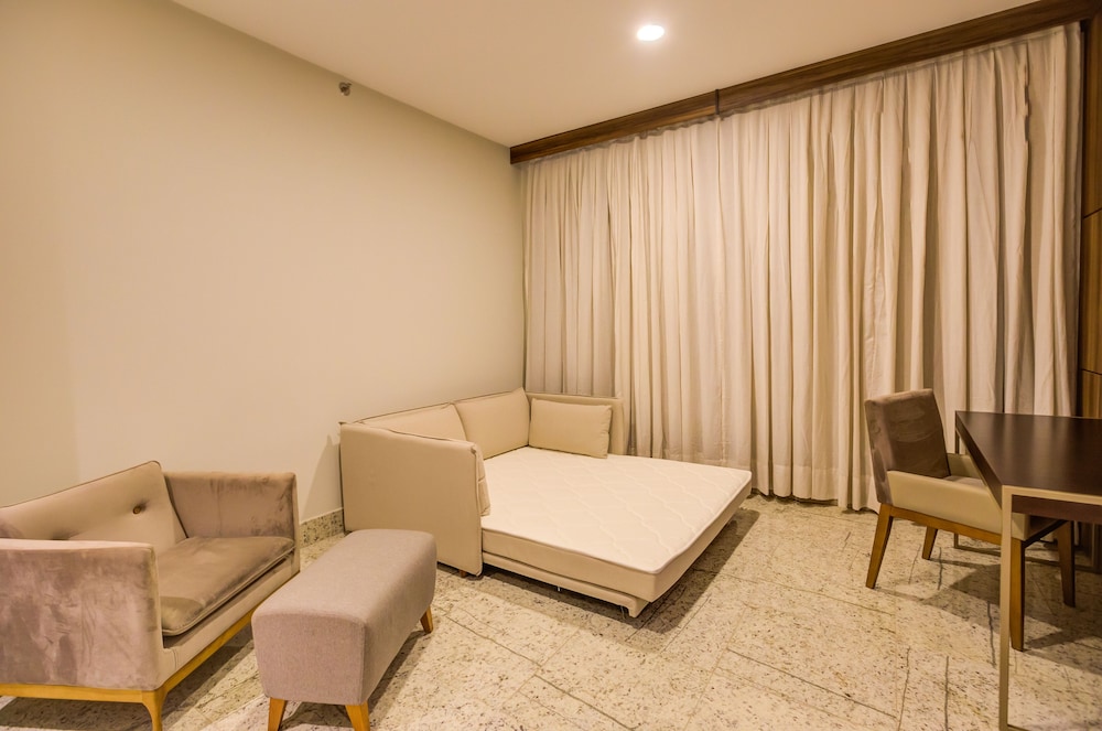 Superior Double Room thumbnail 6