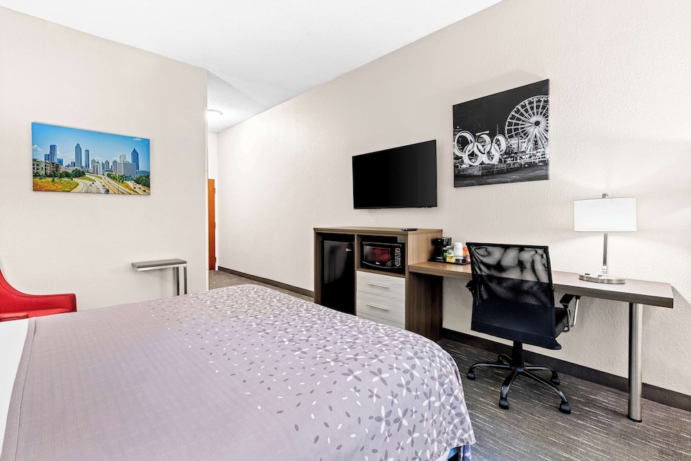 Standard Room, 1 King Bed, Accessible, Bathtub (Bathtub) photo 3