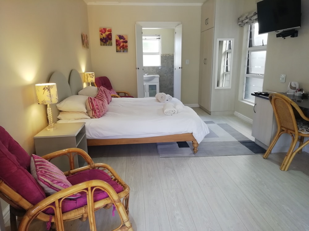 Standard Double or Twin Room, 1 Bedroom, Pool View, Garden Area (Pool area) photo 2