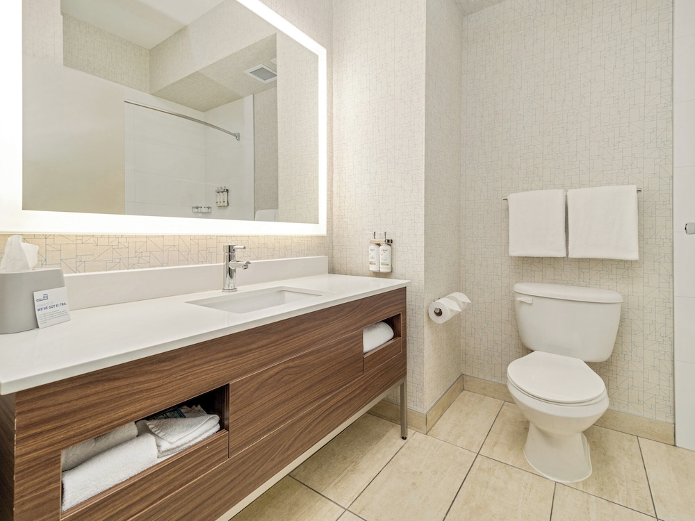 Suite, Multiple Beds photo 3