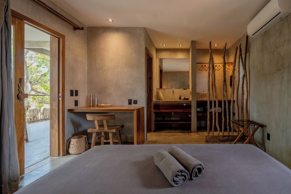Suite (Breeze Q5)