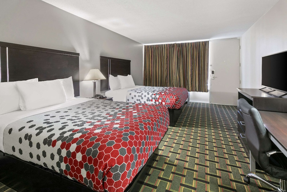 Standard Room, 2 Double Beds, Non Smoking