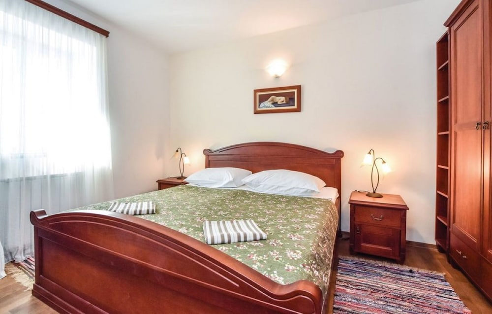 Villa photo 1
