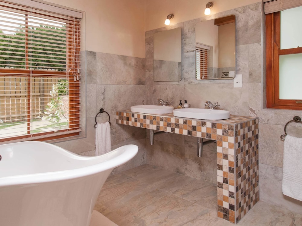 Luxury Cottage - Photo 18