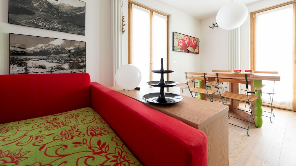 Apartment photo 2