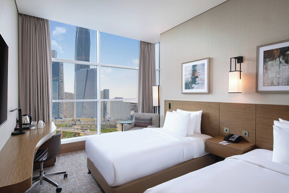 Superior Room, 2 Twin Beds, City View - Photo 1