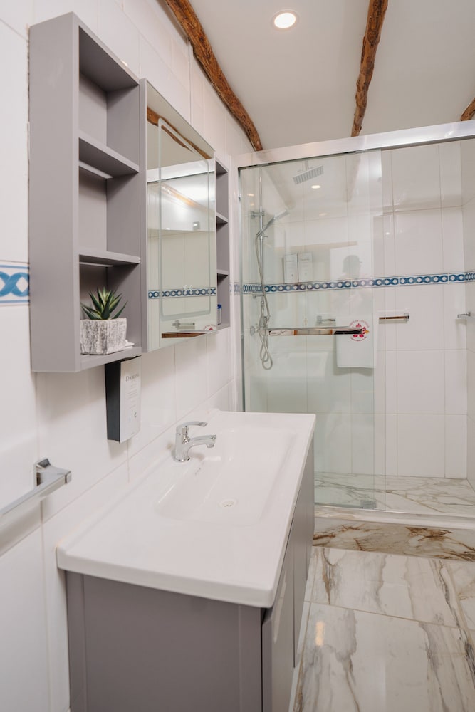 Superior Double or Twin Room photo 3